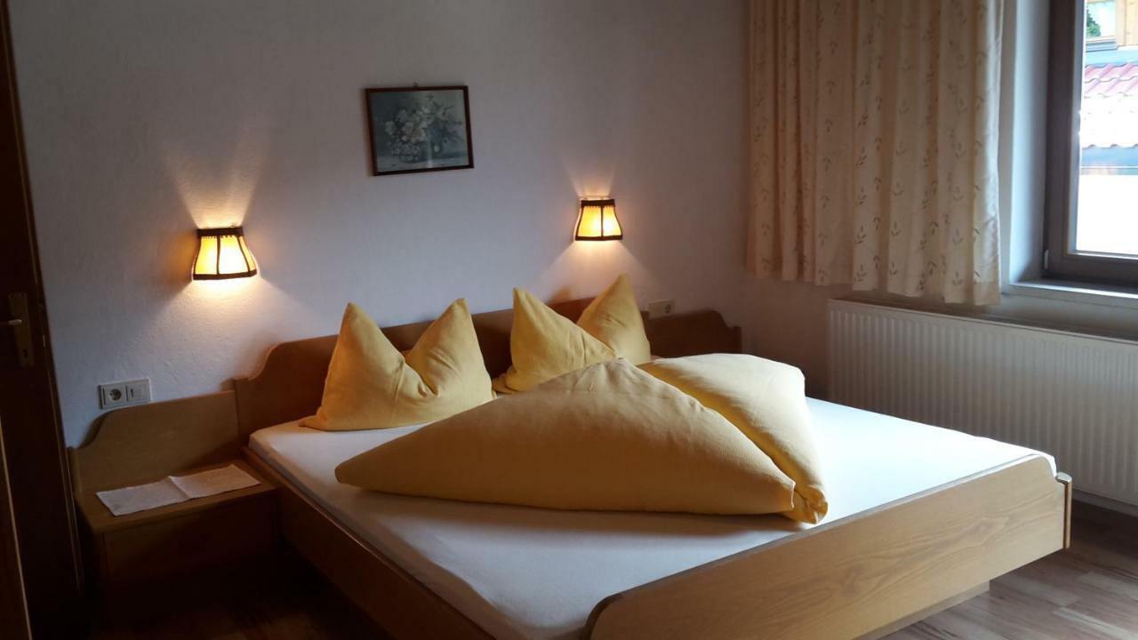 Pension Schwemberger Ohne Fruehstueck Mayrhofen Exterior foto
